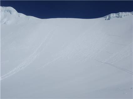 Avalanche! Human triggered...
